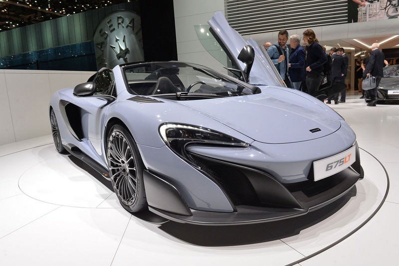 McLaren 675LT Spider Cenevre’de Işıldıyor