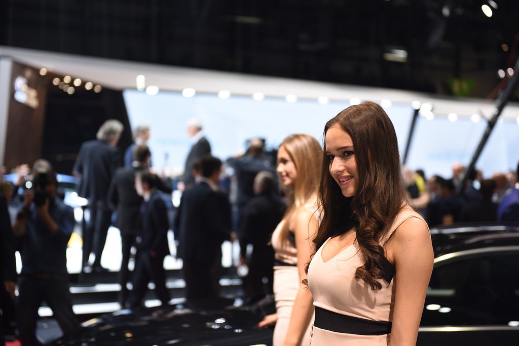 2016 Cenevre Otomobil Fuarı Güzelleri