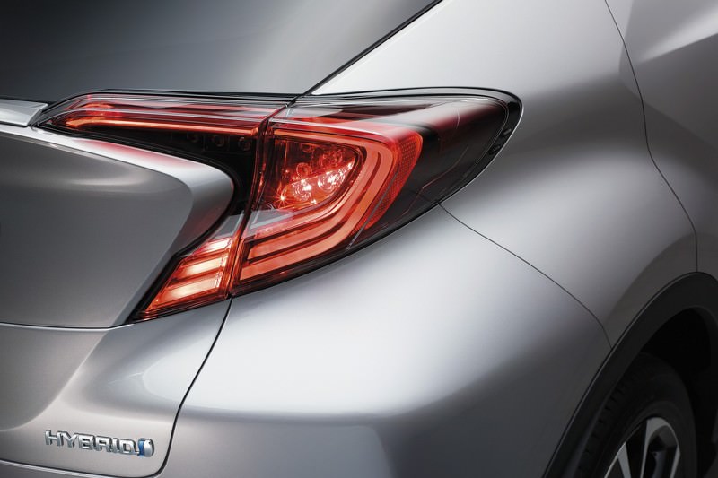 Sakarya’da Üretilecek CH-R Cenevre’de Yıldızlaştı