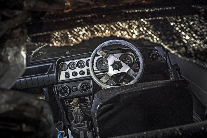 Tünellerde 2 Düzine Otomobil Bulundu!