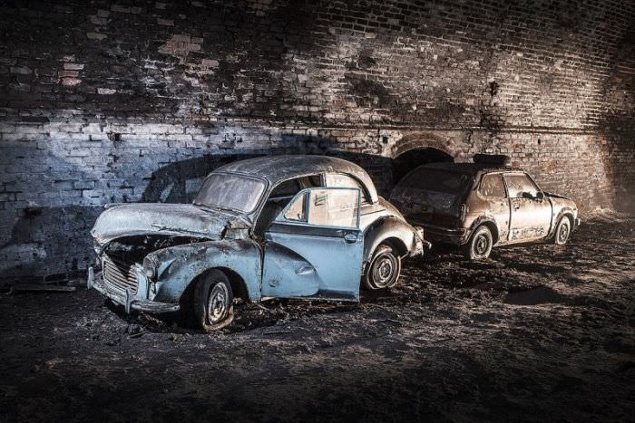 Tünellerde 2 Düzine Otomobil Bulundu!