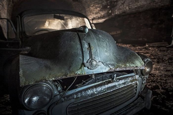 Tünellerde 2 Düzine Otomobil Bulundu!