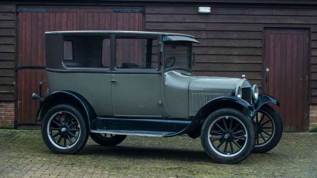 Dev Koleksiyon Satılıyor