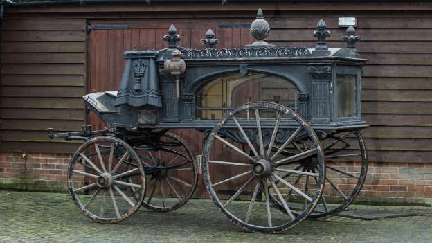 Dev Koleksiyon Satılıyor