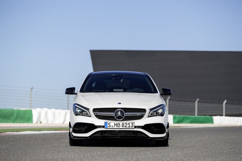 CLA ve CLA Shooting Brake Yüz Gerdirdi