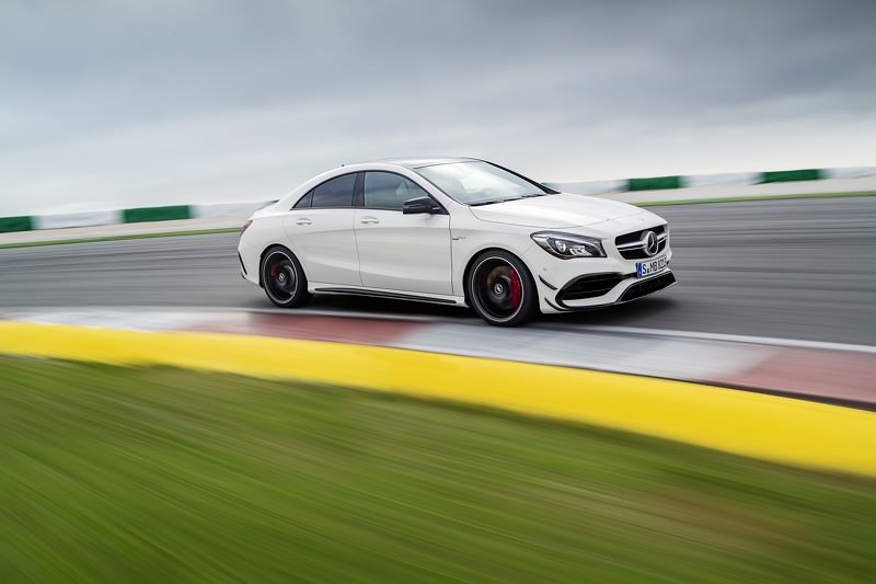 CLA ve CLA Shooting Brake Yüz Gerdirdi