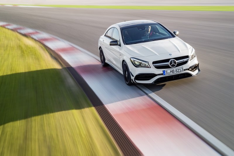 CLA ve CLA Shooting Brake Yüz Gerdirdi