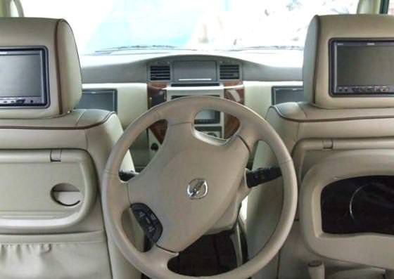 Direksiyonu Arka Koltukta