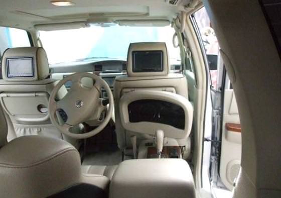 Direksiyonu Arka Koltukta