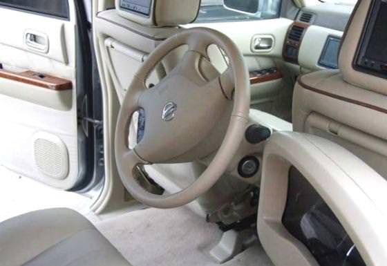 Direksiyonu Arka Koltukta