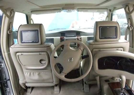 Direksiyonu Arka Koltukta