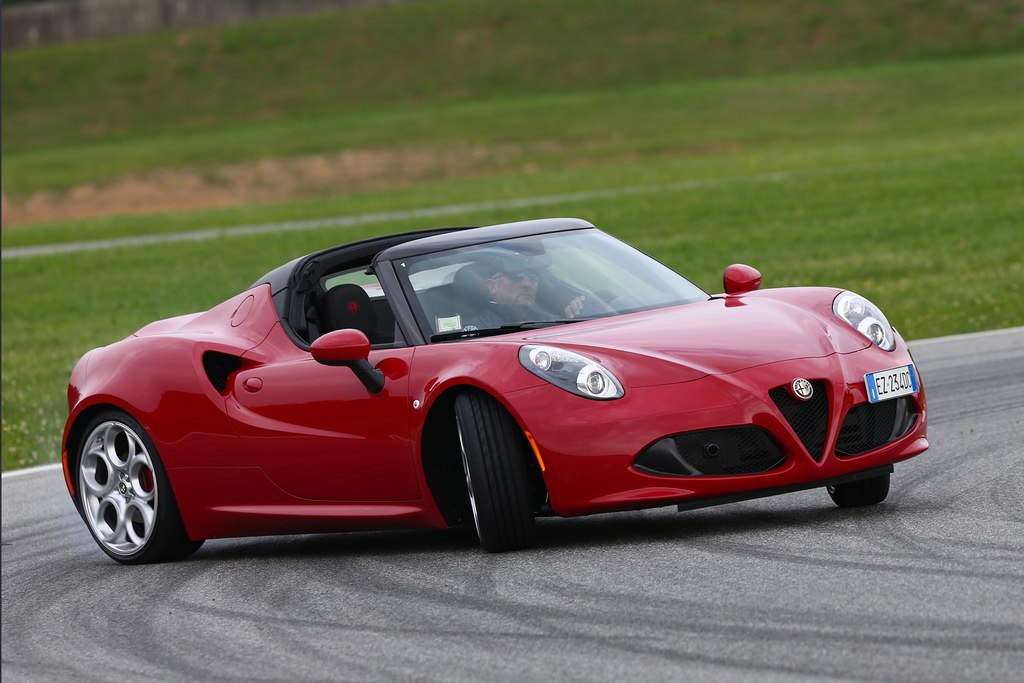 Alfa Romeo 4C Spider Türkiye’de Satışa Sunuldu