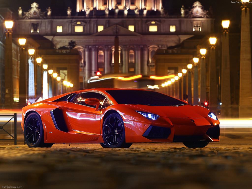 Aventador 5000’i Devirdi