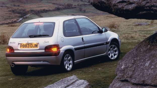 90’lara Damga Vuran 30 Ateşli Hatchback