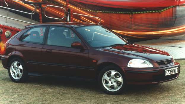 90’lara Damga Vuran 30 Ateşli Hatchback