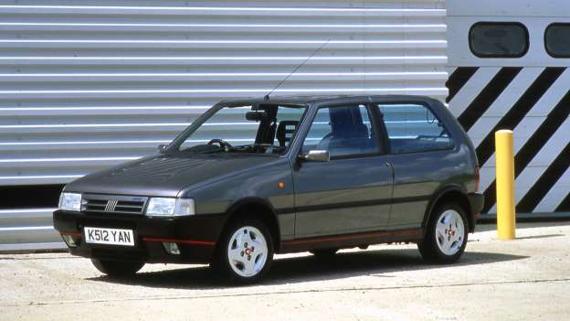 90’lara Damga Vuran 30 Ateşli Hatchback