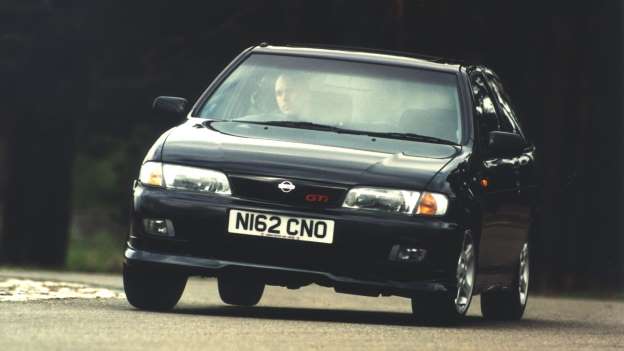 90’lara Damga Vuran 30 Ateşli Hatchback