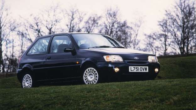 90’lara Damga Vuran 30 Ateşli Hatchback