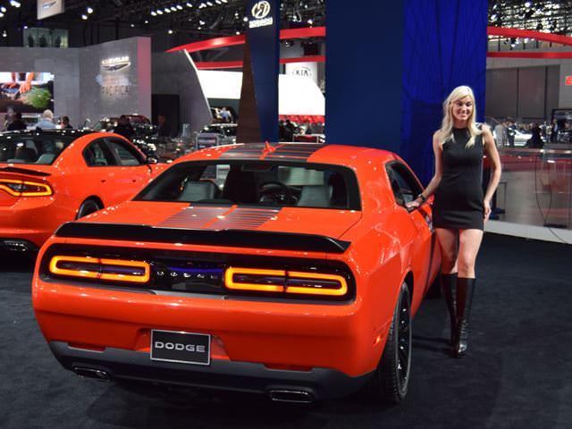 2016 New York Otomobil Fuarı Güzelleri