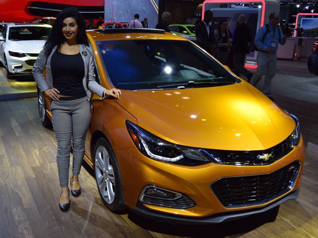 2016 New York Otomobil Fuarı Güzelleri