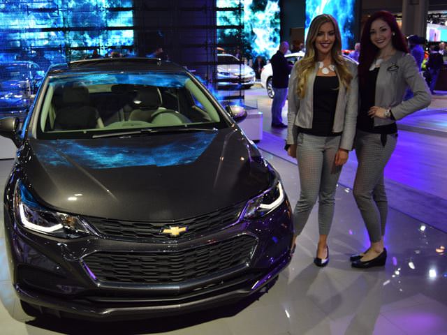 2016 New York Otomobil Fuarı Güzelleri