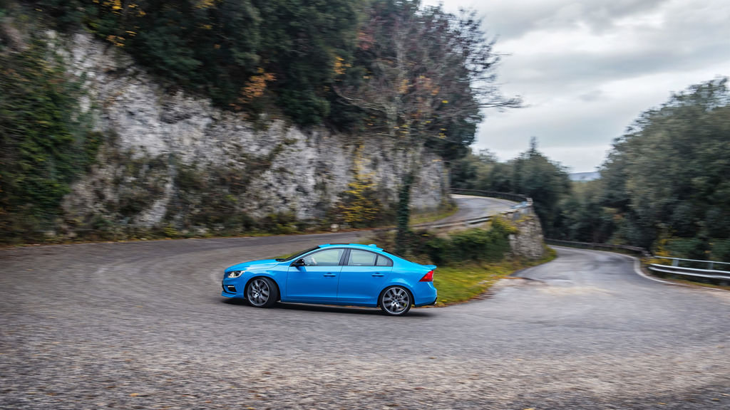 S60 ve V60 Polestar’a 2,0 lt’lik Motor