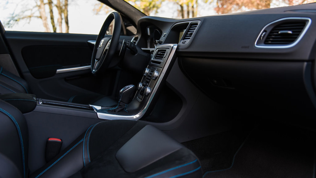 S60 ve V60 Polestar’a 2,0 lt’lik Motor