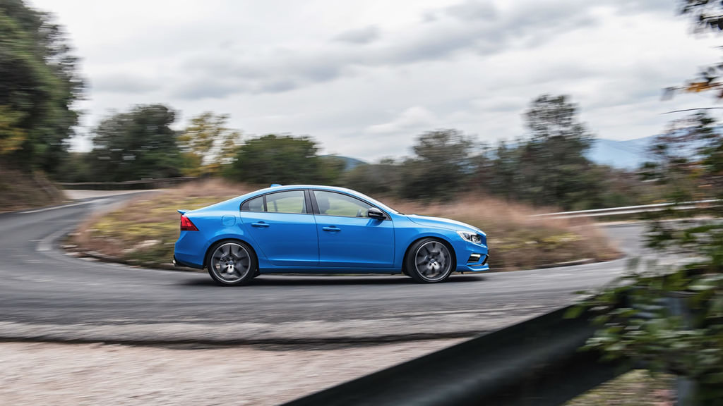 S60 ve V60 Polestar’a 2,0 lt’lik Motor