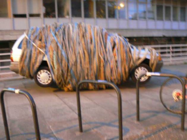 İntikamlarını Otomobillerden Aldılar