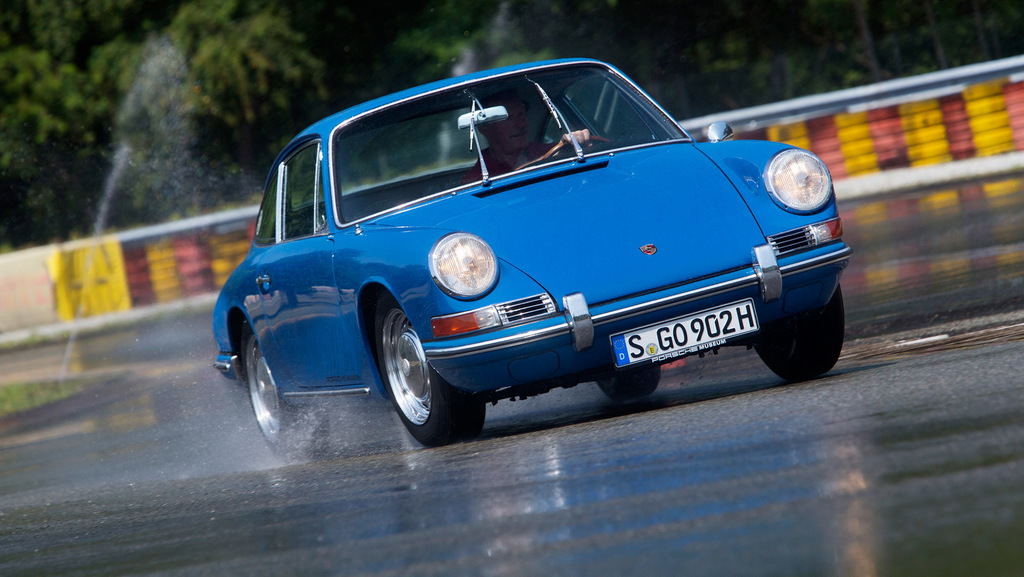 Porsche Klasik Otomobiller İçin Yeni Lastik Üretecek