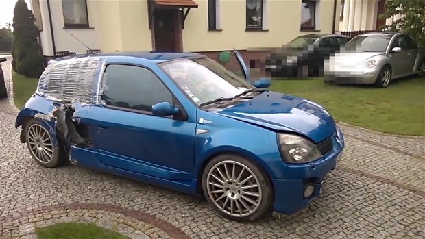 Clio'yu eski haline getirdi