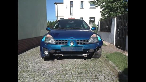 Clio'yu eski haline getirdi