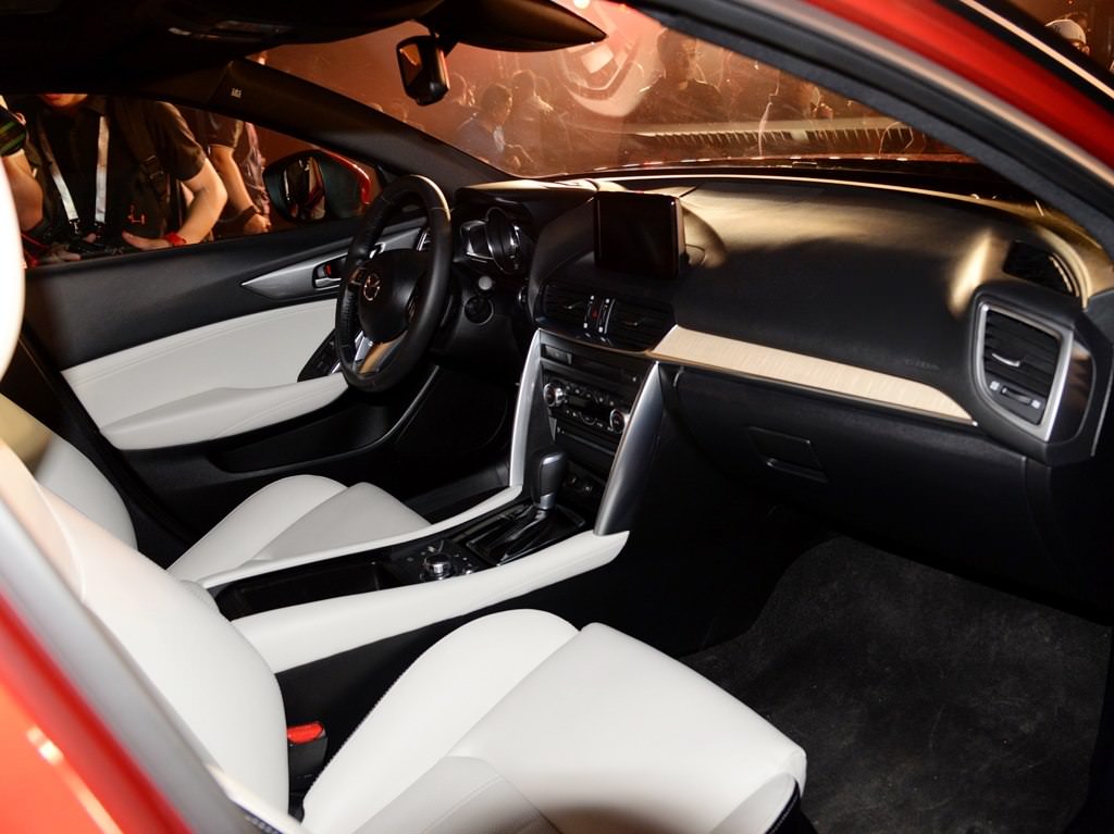 Mazda CX-4 Pekin’de Sahneye Çıktı