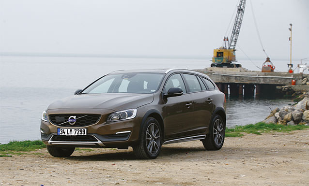 Test: Volvo V60 Cross Country D4