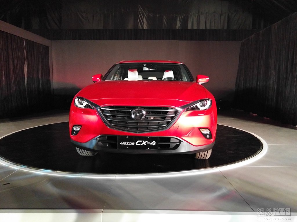 Mazda CX-4 Pekin’de Sahneye Çıktı