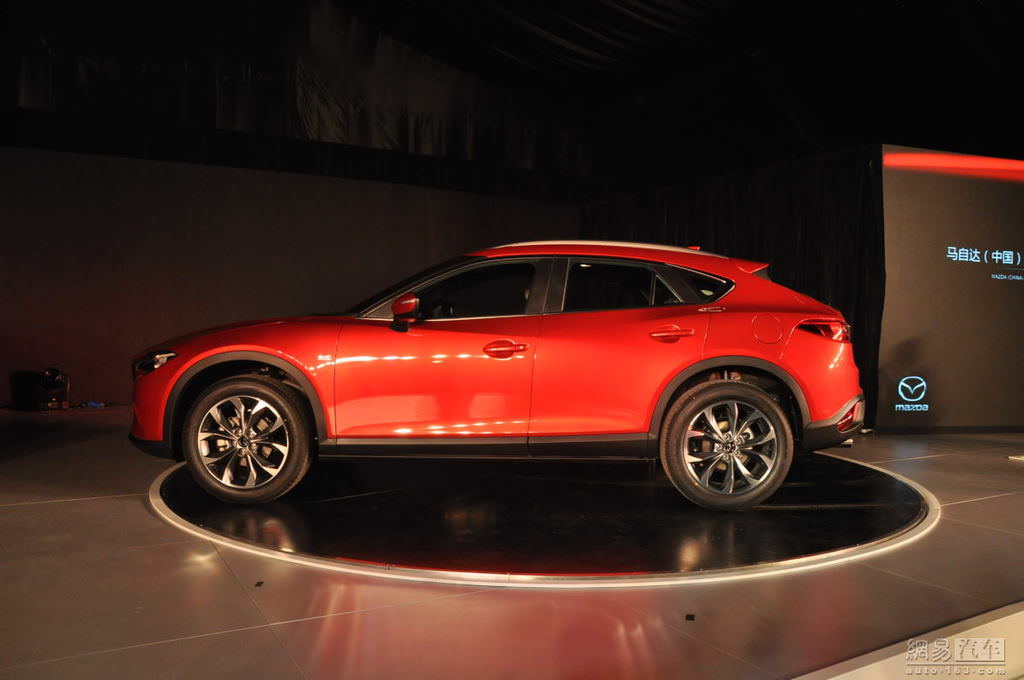 Mazda CX-4 Pekin’de Sahneye Çıktı