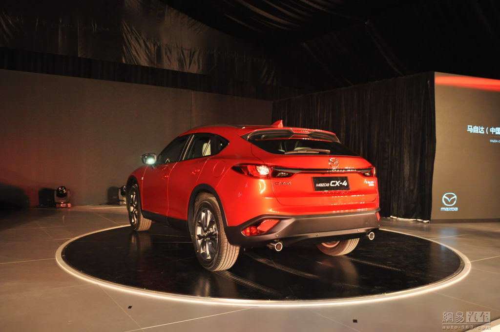 Mazda CX-4 Pekin’de Sahneye Çıktı