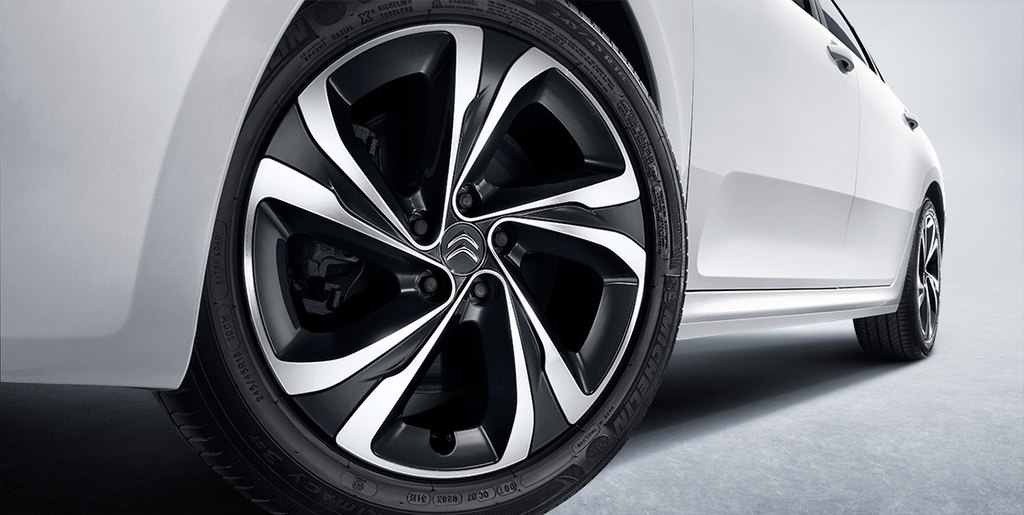 Citroen C6 Geri Döndü