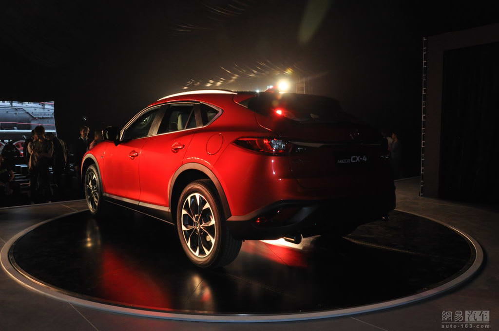 Mazda CX-4 Pekin’de Sahneye Çıktı