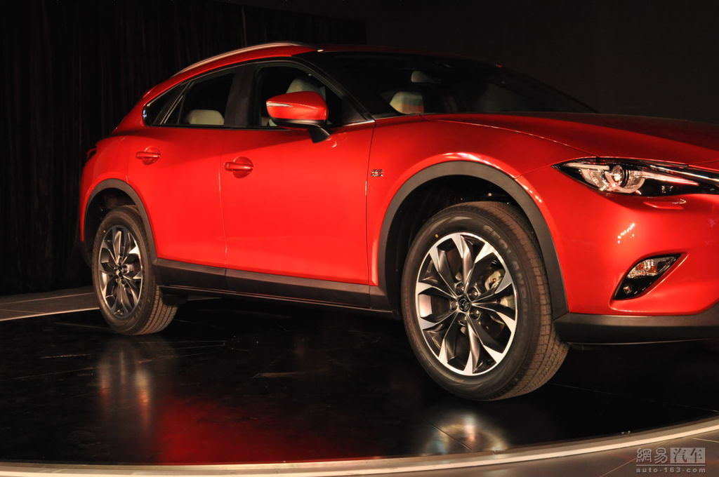 Mazda CX-4 Pekin’de Sahneye Çıktı