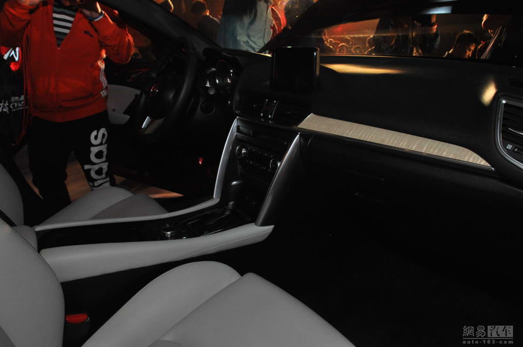 Mazda CX-4 Pekin’de Sahneye Çıktı