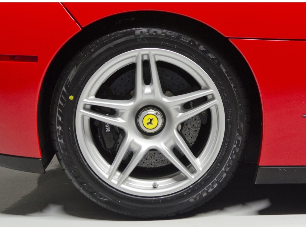 Ferrari Enzo 7,5 Milyon TL’ye Alıcısını Bekliyor