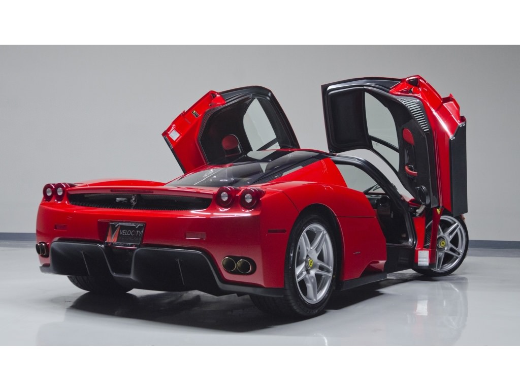 Ferrari Enzo 7,5 Milyon TL’ye Alıcısını Bekliyor