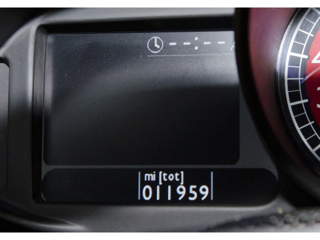 Ferrari Enzo 7,5 Milyon TL’ye Alıcısını Bekliyor