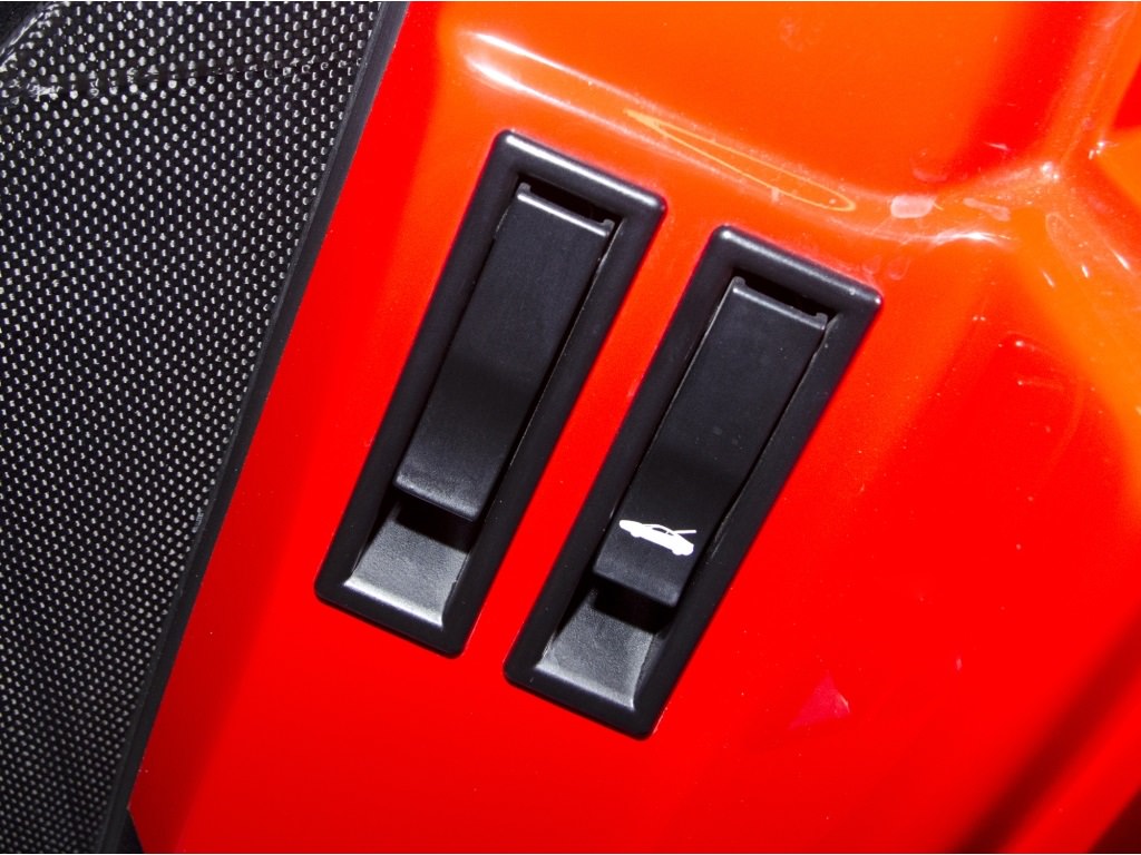 Ferrari Enzo 7,5 Milyon TL’ye Alıcısını Bekliyor