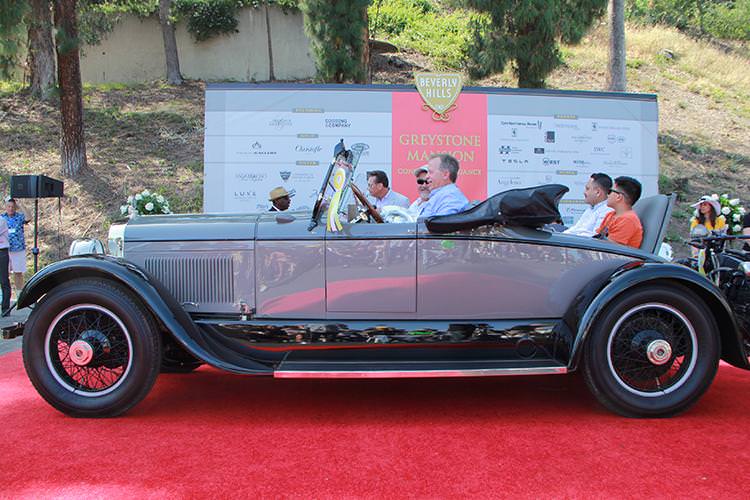 Beverly Hills’te Klasik Otomobil Şovu