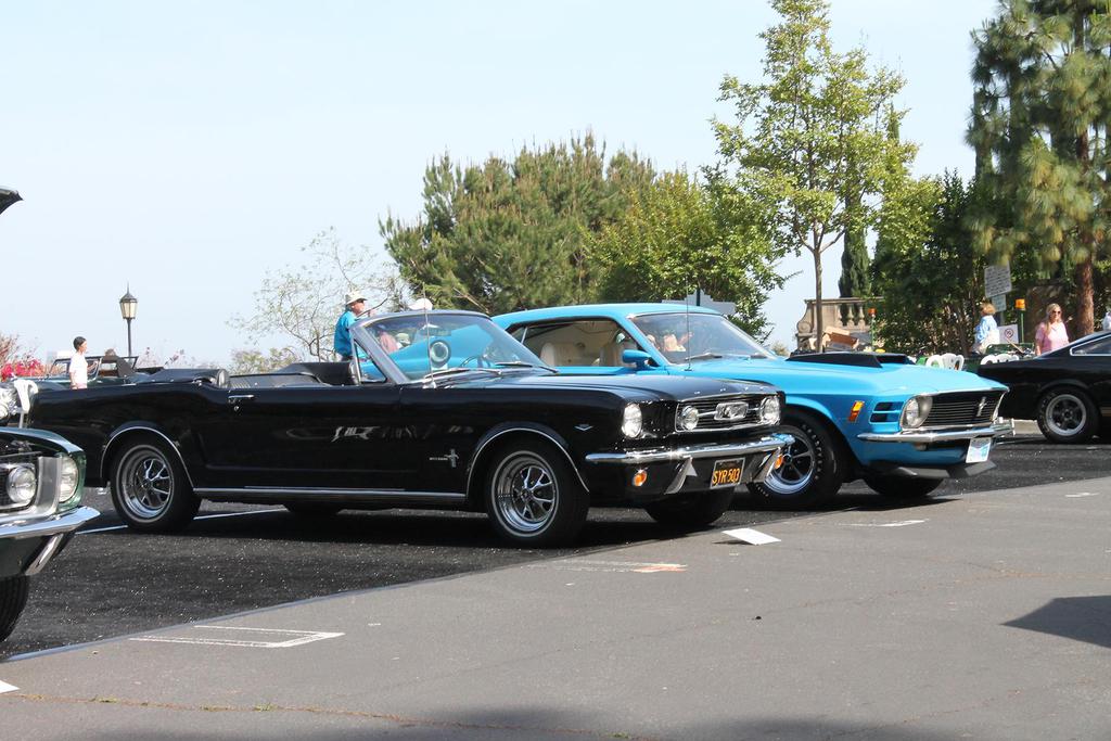 Beverly Hills’te Klasik Otomobil Şovu