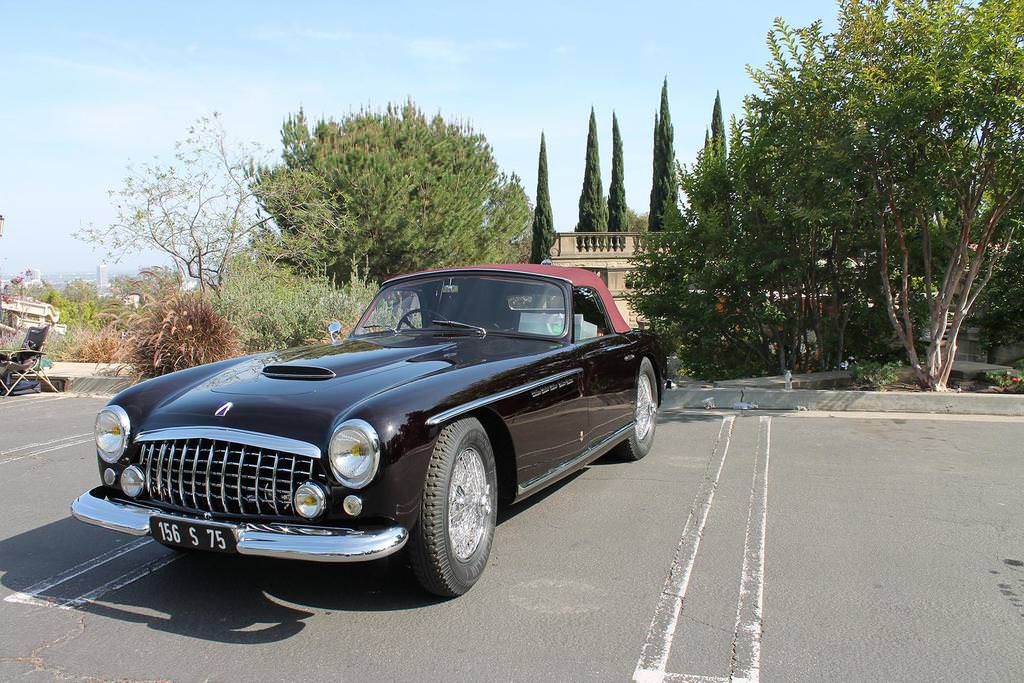 Beverly Hills’te Klasik Otomobil Şovu