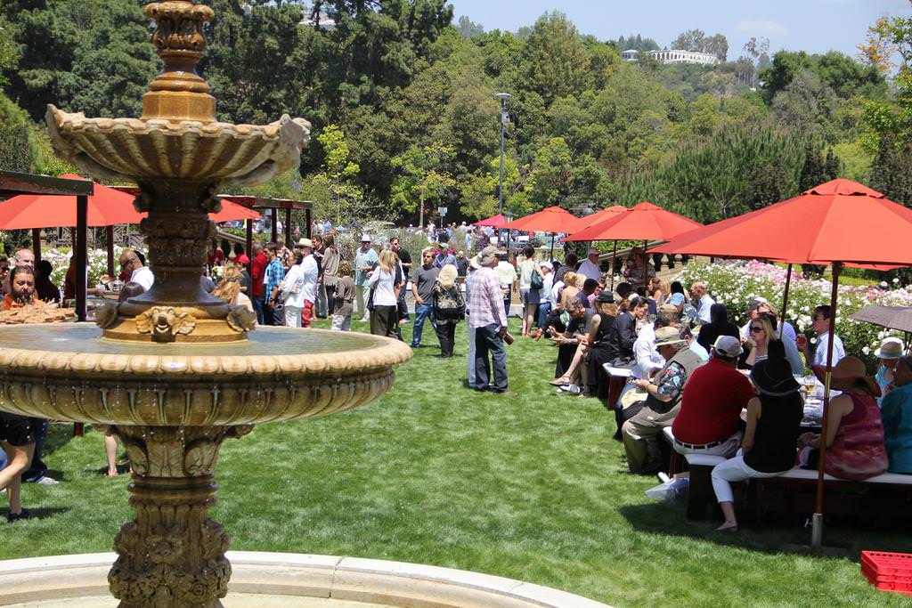 Beverly Hills’te Klasik Otomobil Şovu