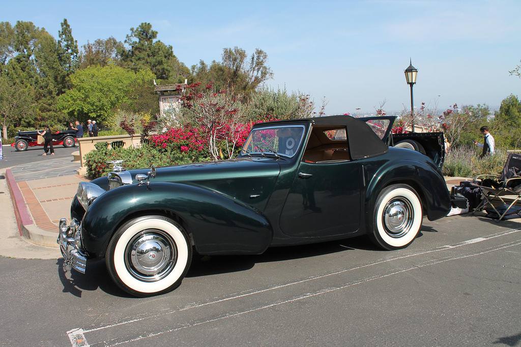 Beverly Hills’te Klasik Otomobil Şovu